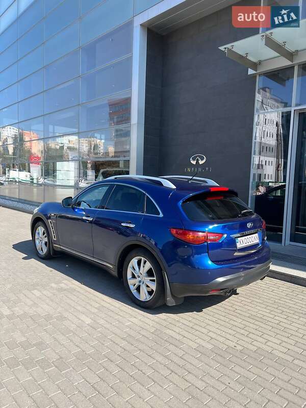 Внедорожник / Кроссовер Infiniti QX70 2013 в Хмельницком