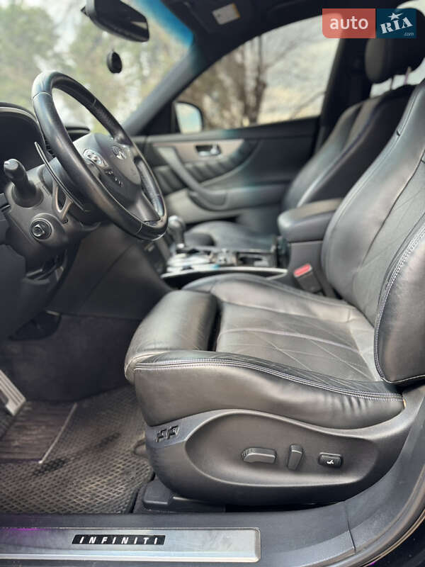 Внедорожник / Кроссовер Infiniti QX70 2016 в Черкассах фото 18 Внедорожник / Кроссовер Infiniti QX70 2016 в Черкассах