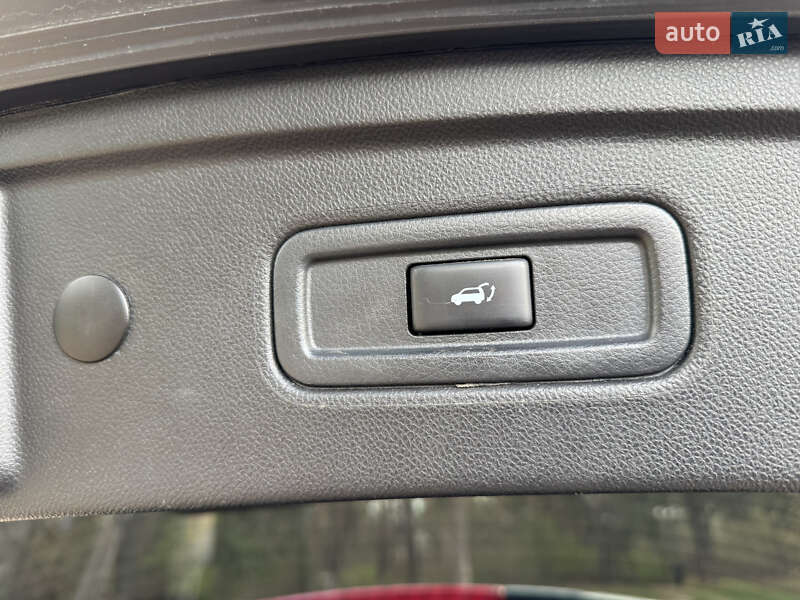 Внедорожник / Кроссовер Infiniti QX70 2016 в Черкассах фото 24 Внедорожник / Кроссовер Infiniti QX70 2016 в Черкассах