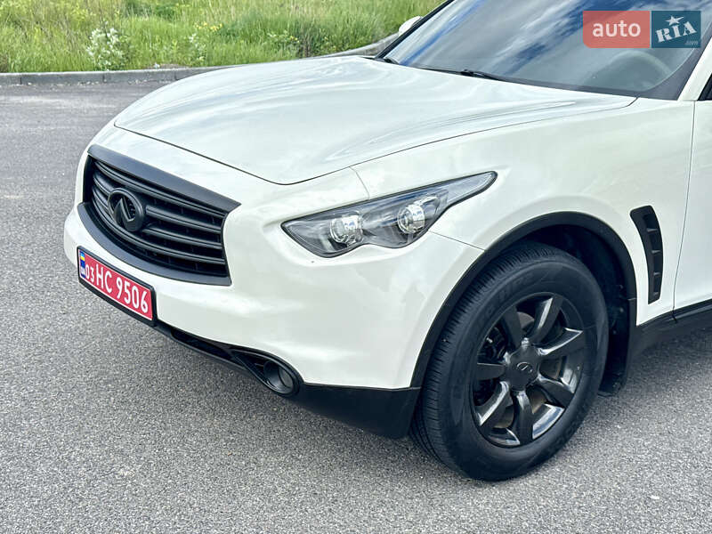 Внедорожник / Кроссовер Infiniti QX70 2016 в Виннице