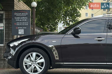 Позашляховик / Кросовер Infiniti QX70 2013 в 