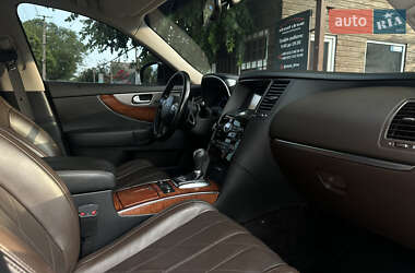 Позашляховик / Кросовер Infiniti QX70 2013 в 
