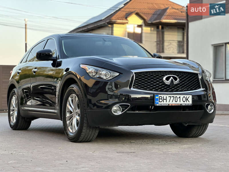 Внедорожник / Кроссовер Infiniti QX70 2017 в 