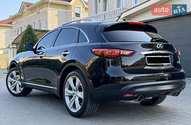 Позашляховик / Кросовер Infiniti QX70 2013 в 