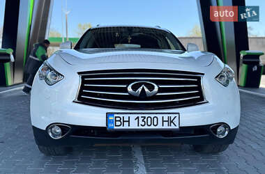 Позашляховик / Кросовер Infiniti QX70 2013 в 