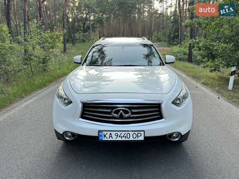 Внедорожник / Кроссовер Infiniti QX70 2014 в Киеве