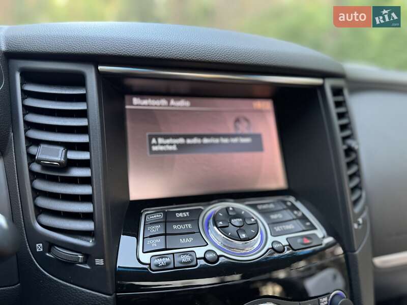 Внедорожник / Кроссовер Infiniti QX70 2014 в Киеве