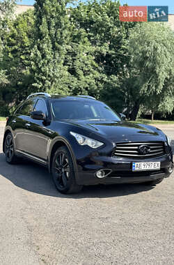 Позашляховик / Кросовер Infiniti QX70 2013 в 