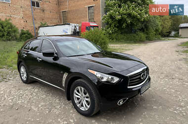 Внедорожник / Кроссовер Infiniti QX70 2013 в Волочиске