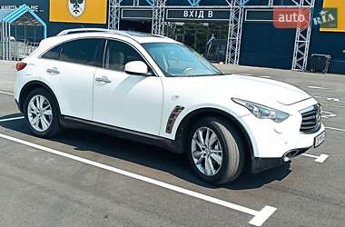 Внедорожник / Кроссовер Infiniti QX70 2014 в 