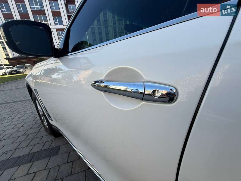Внедорожник / Кроссовер Infiniti QX70 2016 в Ивано-Франковске