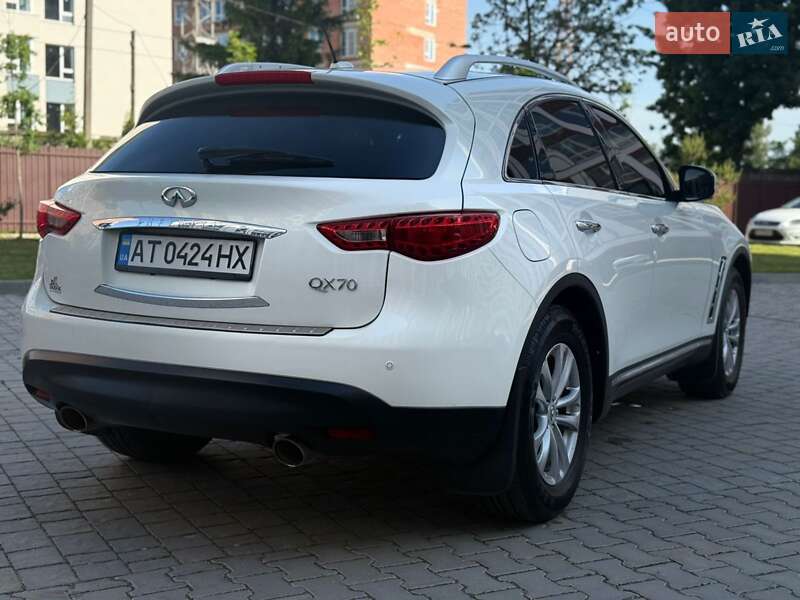 Внедорожник / Кроссовер Infiniti QX70 2016 в Ивано-Франковске