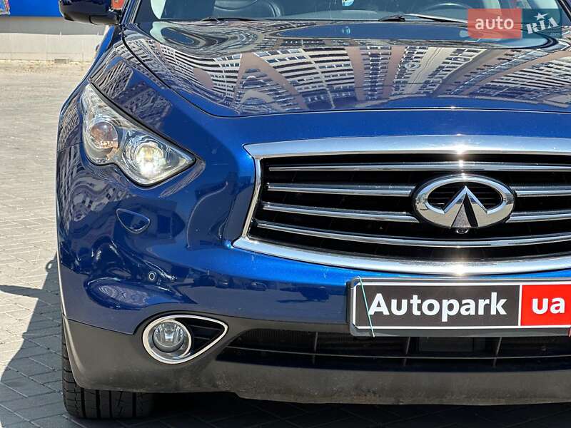 Позашляховик / Кросовер Infiniti QX70 2016 в Одесі