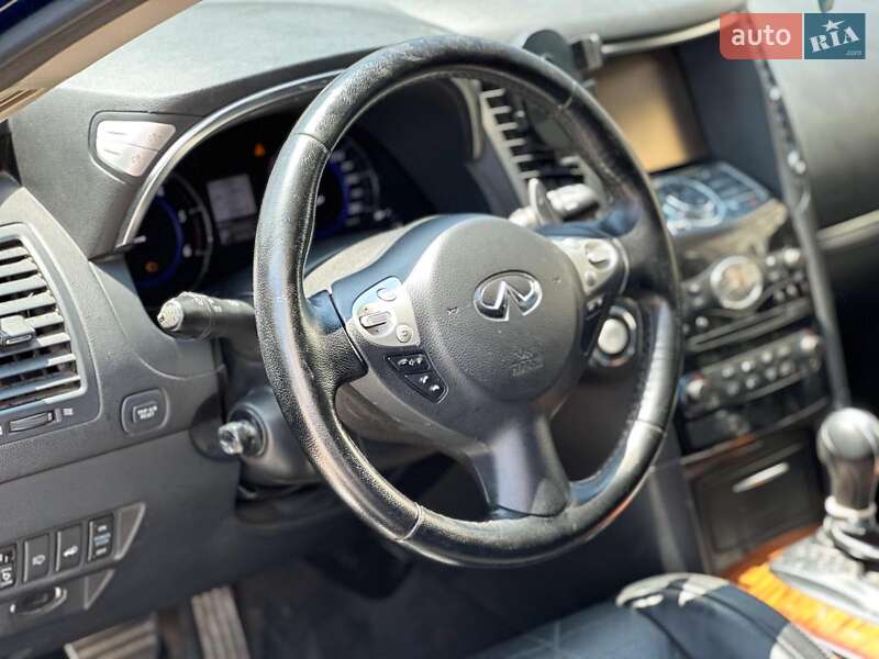 Позашляховик / Кросовер Infiniti QX70 2016 в Одесі
