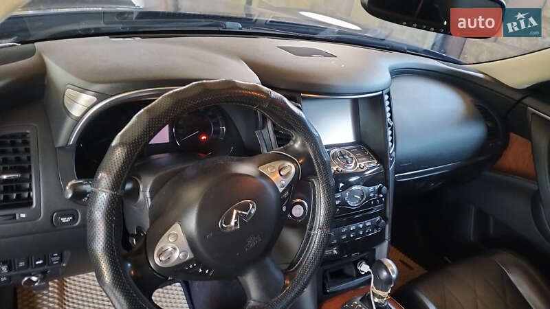 Внедорожник / Кроссовер Infiniti QX70 2015 в Шептицькому