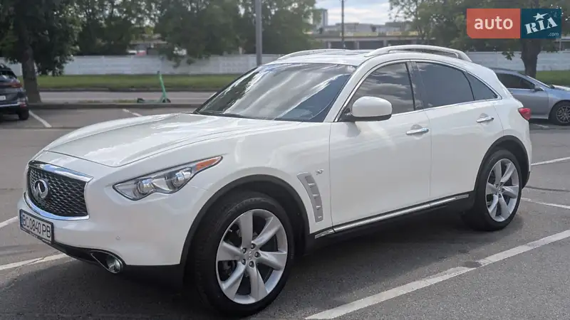 Infiniti QX70 2013