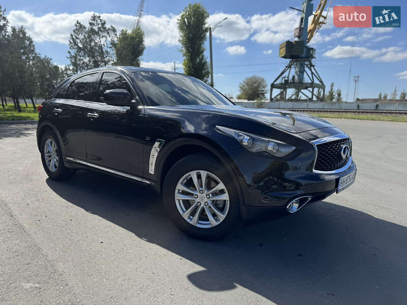 Внедорожник / Кроссовер Infiniti QX70 2017 в Измаиле
