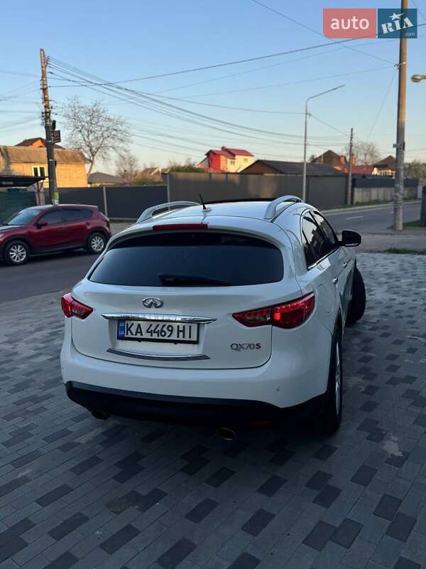 Внедорожник / Кроссовер Infiniti QX70 2013 в Киеве