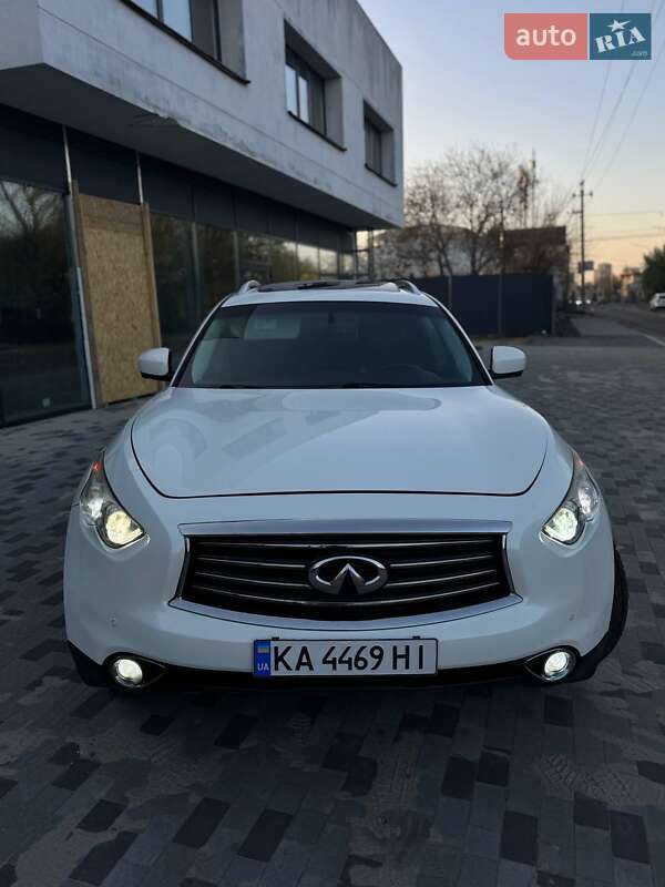 Внедорожник / Кроссовер Infiniti QX70 2013 в Киеве