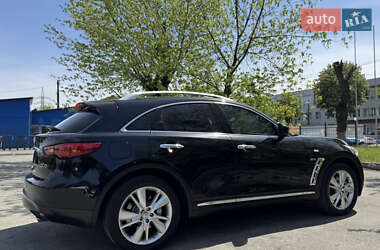 Внедорожник / Кроссовер Infiniti QX70 2015 в 