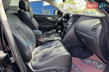 Внедорожник / Кроссовер Infiniti QX70 2015 в 