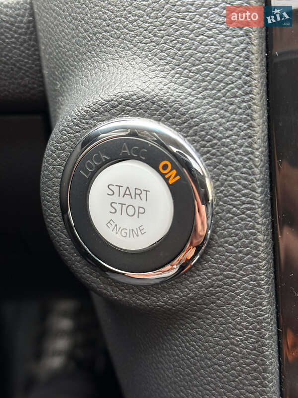 Внедорожник / Кроссовер Infiniti QX70 2016 в Киеве