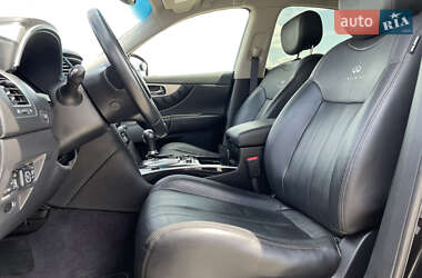 Позашляховик / Кросовер Infiniti QX70 2013 в 