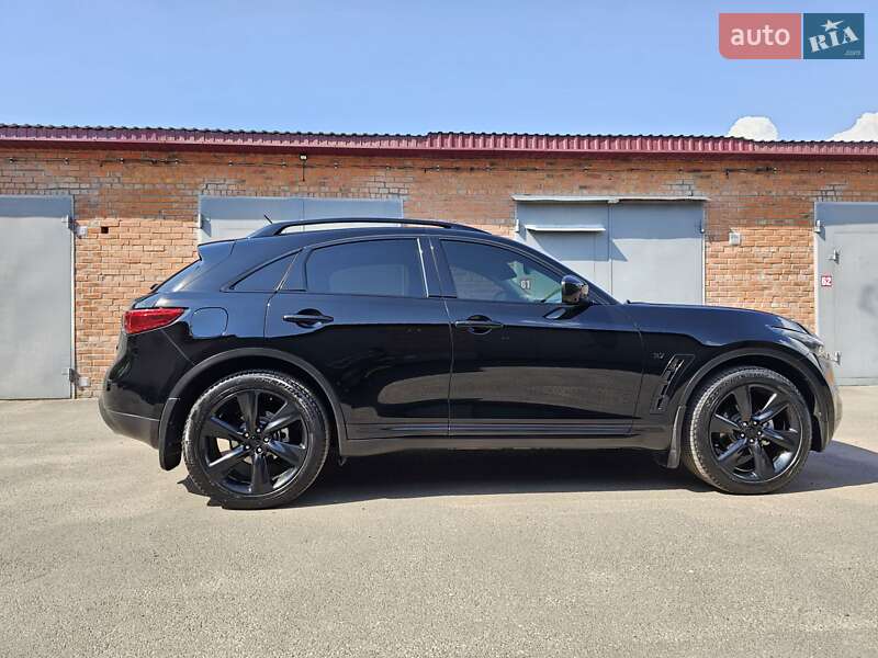 Позашляховик / Кросовер Infiniti QX70 2014 в Ніжині
