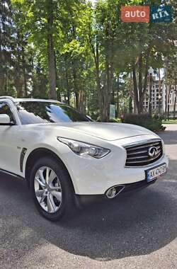 Внедорожник / Кроссовер Infiniti QX70 2014 в 