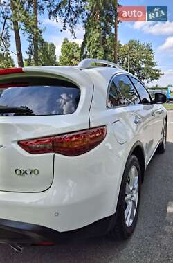 Внедорожник / Кроссовер Infiniti QX70 2014 в 