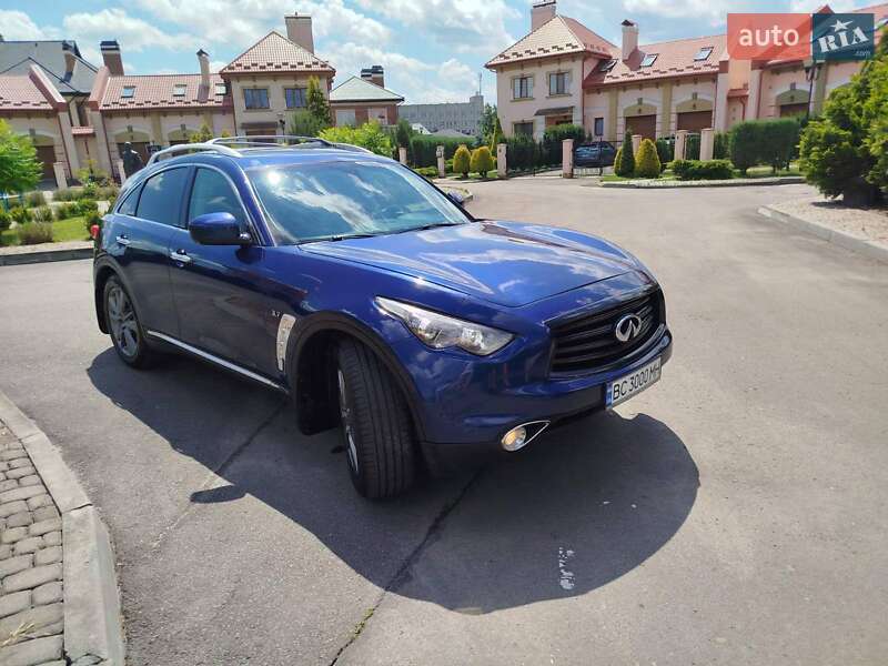 Внедорожник / Кроссовер Infiniti QX70 2015 в Шептицькому