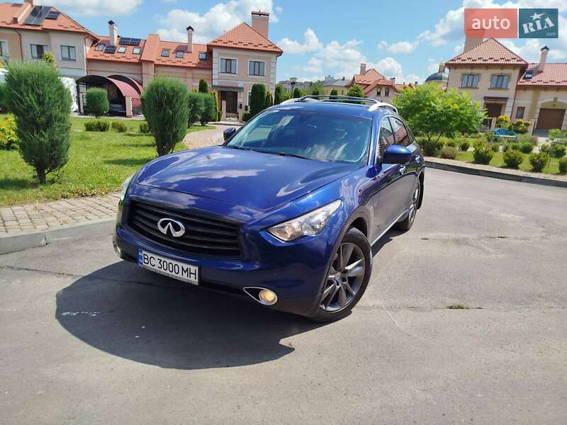 Infiniti QX70 2015