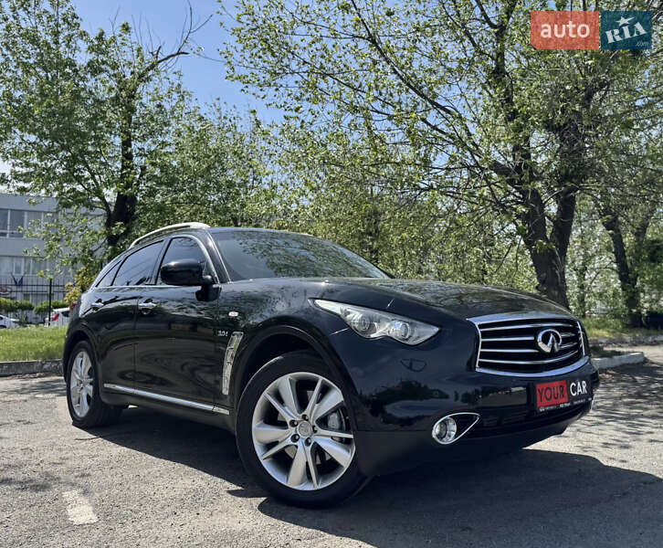 Позашляховик / Кросовер Infiniti QX70 2015 в Києві