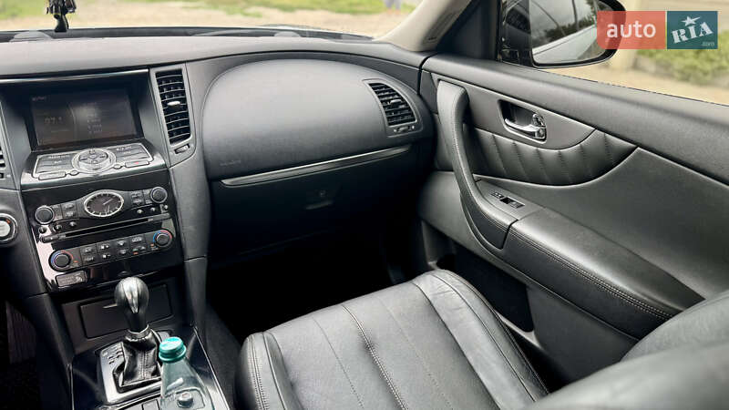 Позашляховик / Кросовер Infiniti QX70 2016 в Харкові