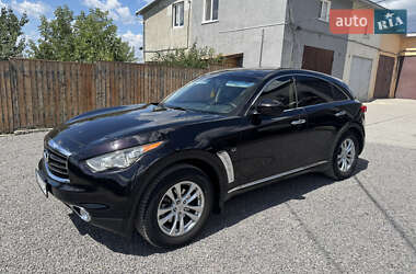 Внедорожник / Кроссовер Infiniti QX70 2013 в Волочиске