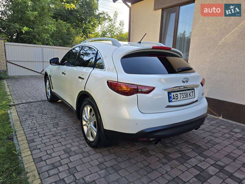 Внедорожник / Кроссовер Infiniti QX70 2014 в Виннице