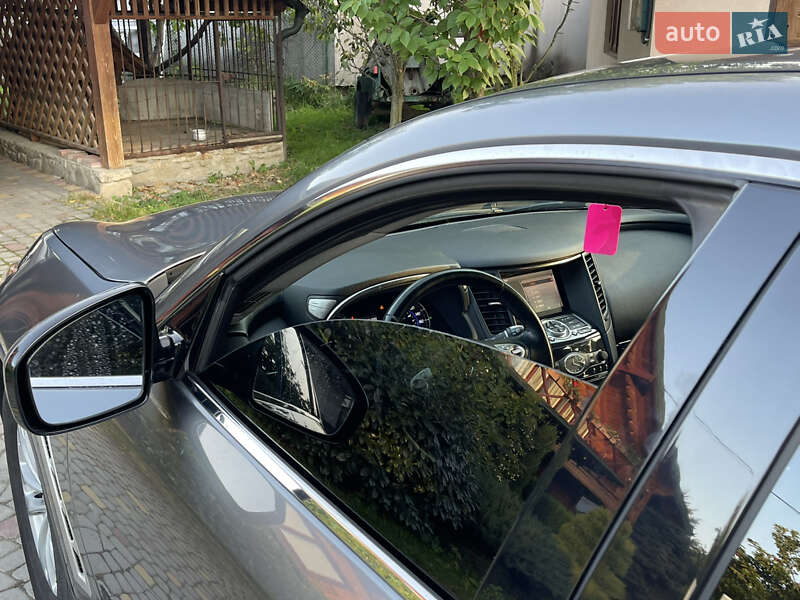 Внедорожник / Кроссовер Infiniti QX70 2017 в Коломые фото 16 Внедорожник / Кроссовер Infiniti QX70 2017 в Коломые