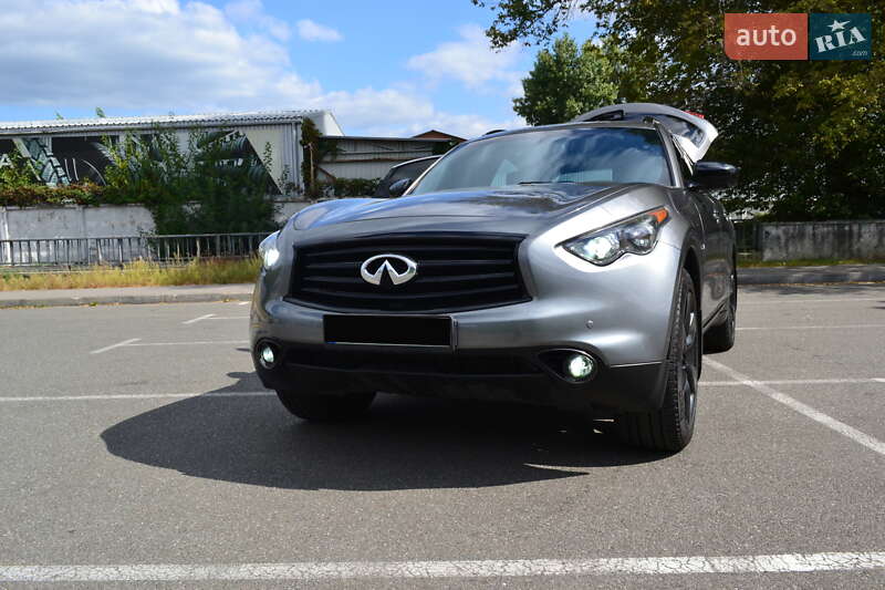 Внедорожник / Кроссовер Infiniti QX70 2014 в Киеве