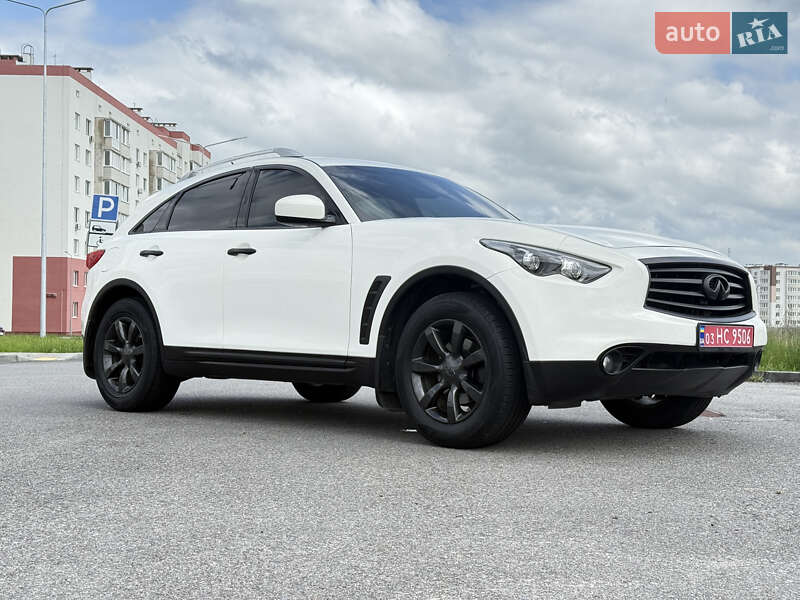 Внедорожник / Кроссовер Infiniti QX70 2016 в Виннице