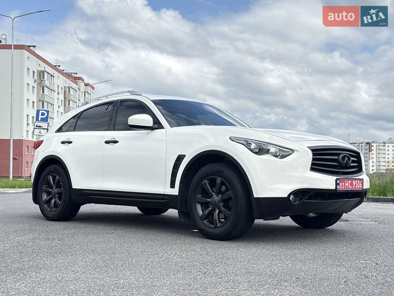 Внедорожник / Кроссовер Infiniti QX70 2016 в Виннице