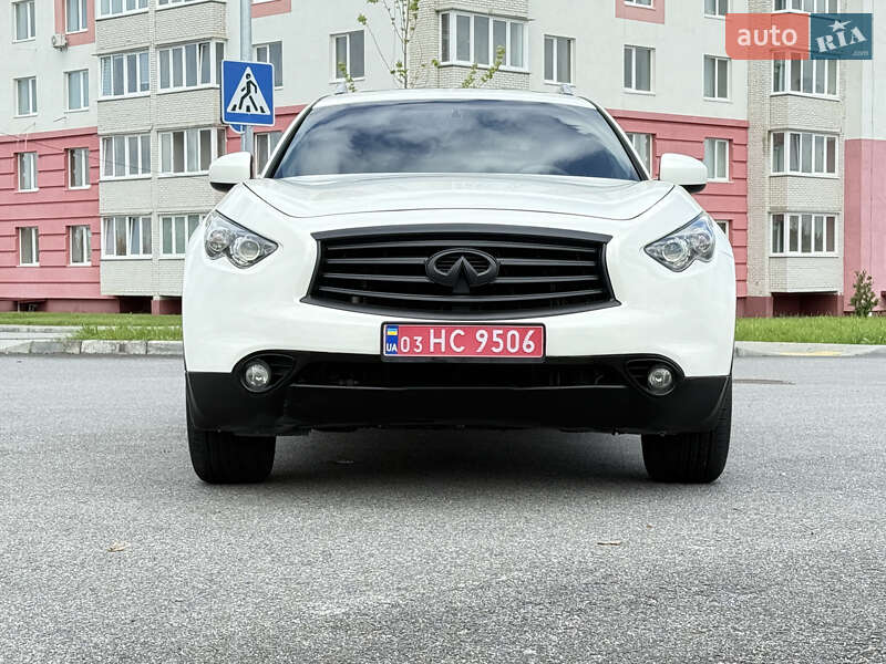 Внедорожник / Кроссовер Infiniti QX70 2016 в Виннице