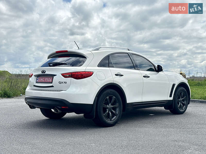 Внедорожник / Кроссовер Infiniti QX70 2016 в Виннице
