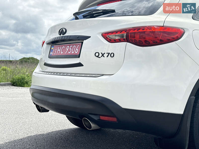 Внедорожник / Кроссовер Infiniti QX70 2016 в Виннице