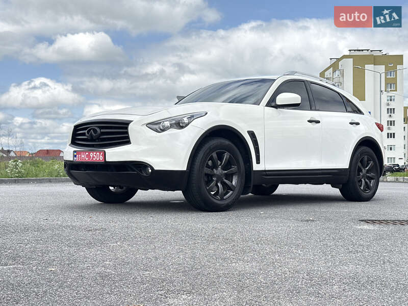 Внедорожник / Кроссовер Infiniti QX70 2016 в Виннице