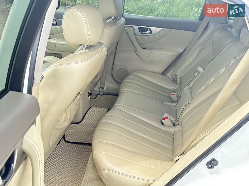 Внедорожник / Кроссовер Infiniti QX70 2016 в Виннице