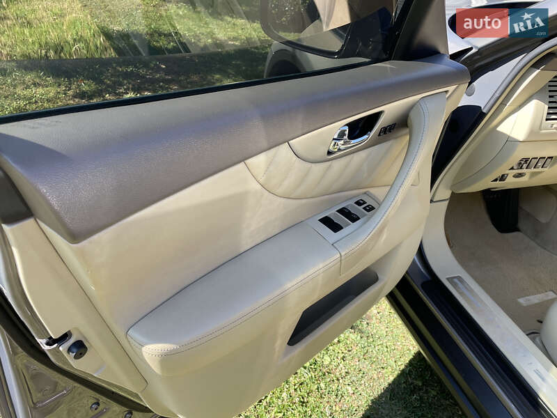 Внедорожник / Кроссовер Infiniti QX70 2015 в Белой Церкви фото 13 Внедорожник / Кроссовер Infiniti QX70 2015 в Белой Церкви