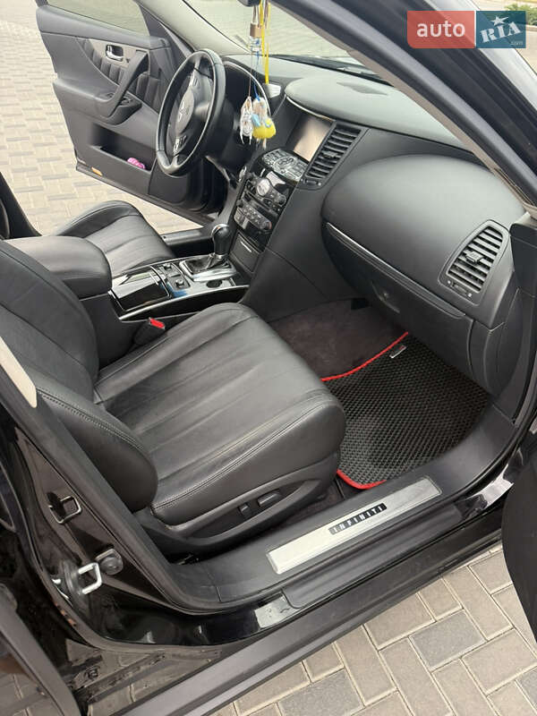 Внедорожник / Кроссовер Infiniti QX70 2016 в Харькове