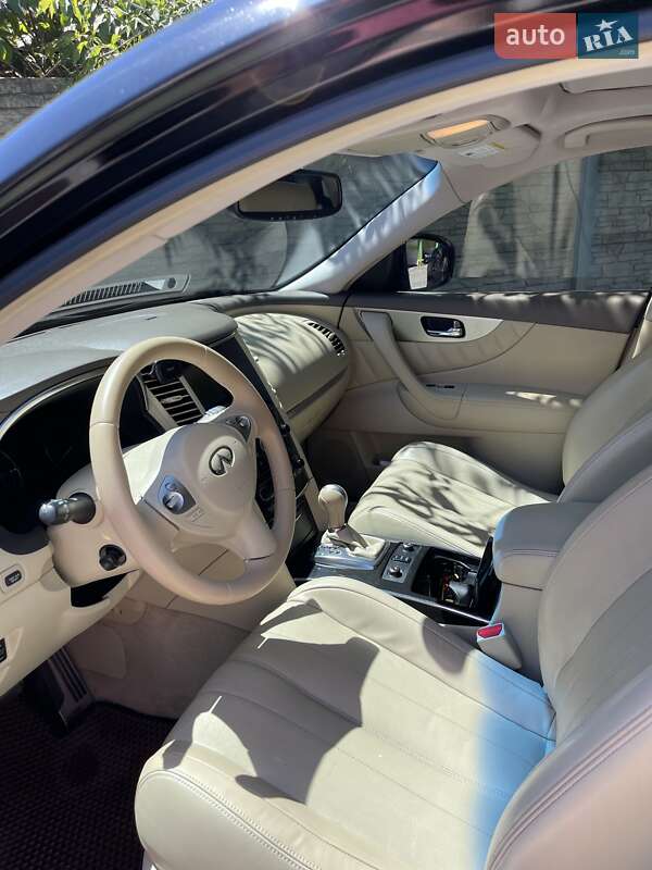 Внедорожник / Кроссовер Infiniti QX70 2014 в Днепре