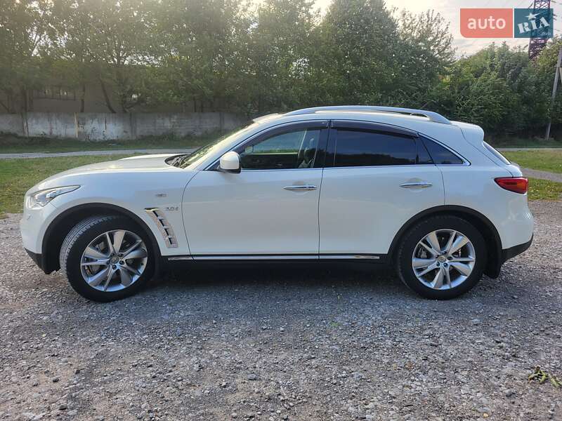 Внедорожник / Кроссовер Infiniti QX70 2015 в Подгайцах