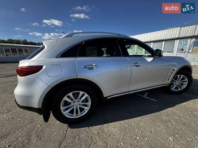 Внедорожник / Кроссовер Infiniti QX70 2013 в Киеве фото 27 Внедорожник / Кроссовер Infiniti QX70 2013 в Киеве